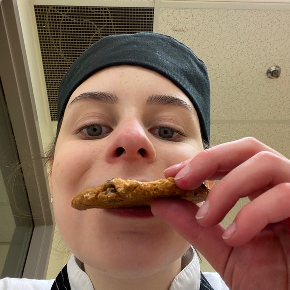 Meet your Posher, Kira - Picture 1 of 1